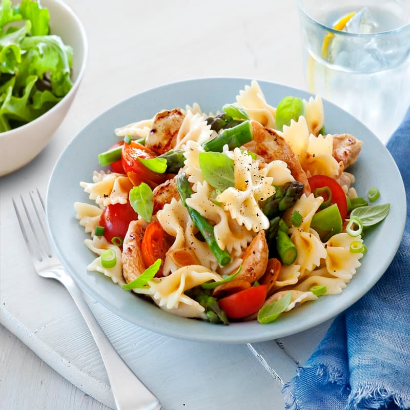 Photo of Farfalle with chicken, asparagus and tomatoes by WW