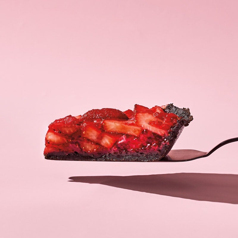 Photo of Fresh-strawberry pie with chocolate crust by WW