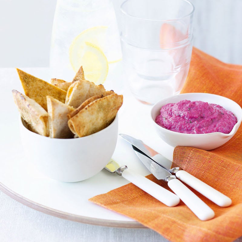 Photo of Beetroot dip with fennel pita crisps by WW
