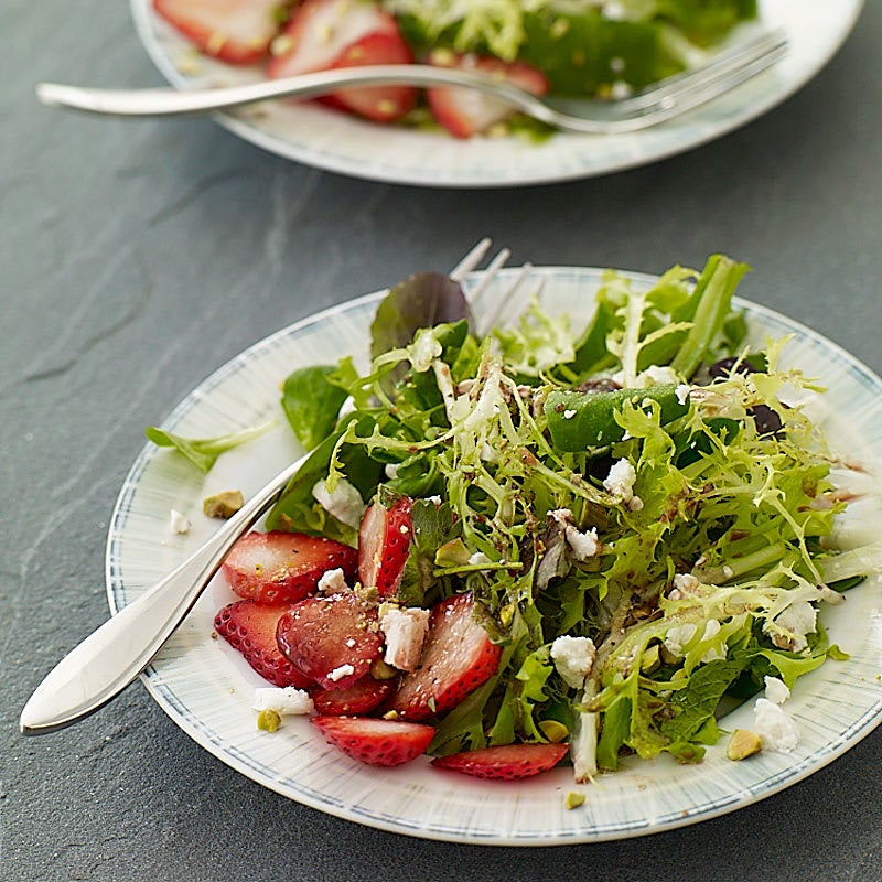 Photo de/du Salade verte aux fraises et fromage de chèvre par WW