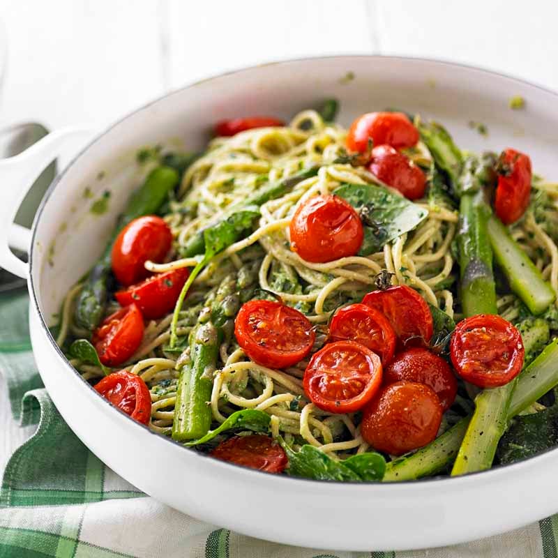 Photo of Pasta with asparagus pesto and roasted tomatoes by WW