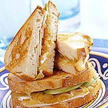 Foto van Sandwich met brie en appel door WW