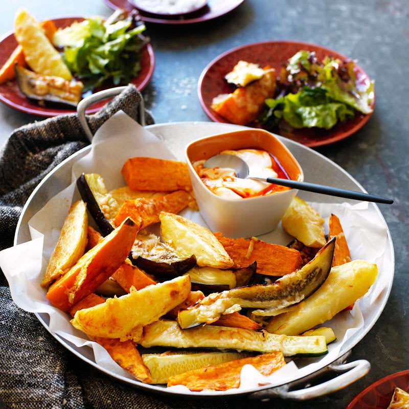 Photo of Cheesy vegie wedges with sweet chilli sour cream by WW