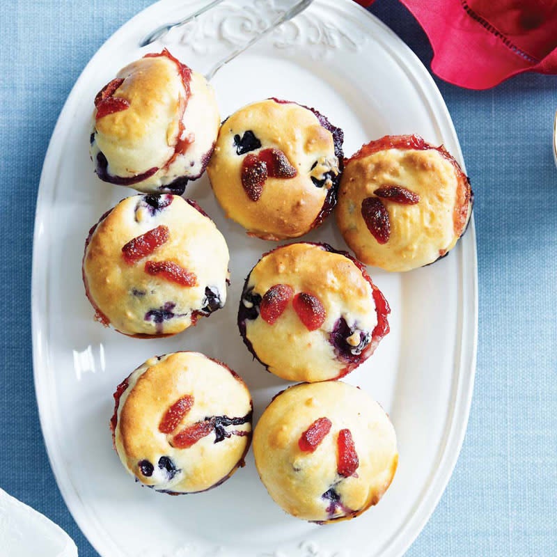 Photo of Strawberry and blueberry muffins by WW