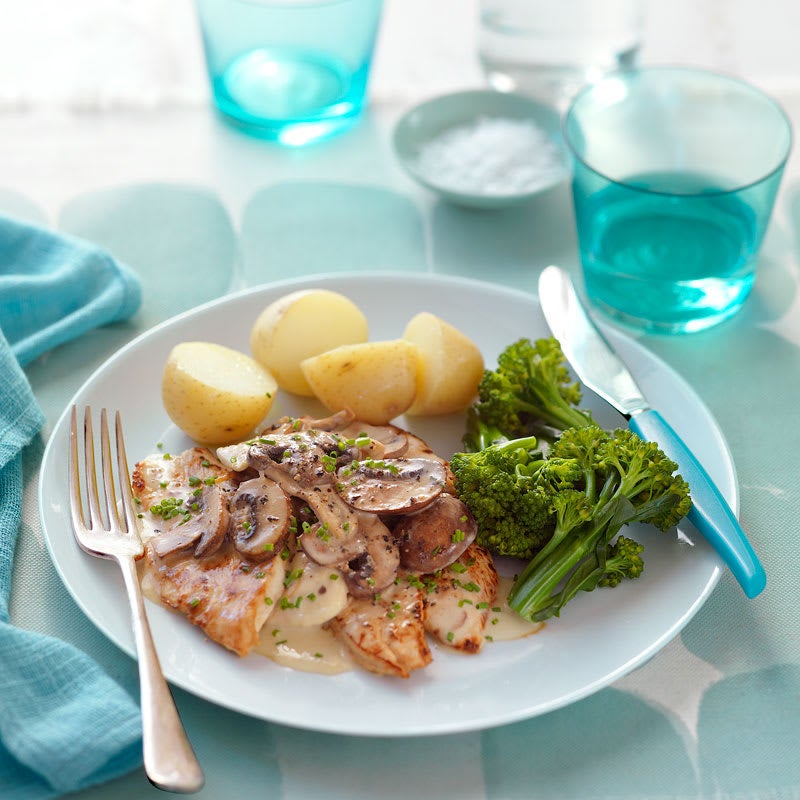 Photo of Garlic chicken with mixed mushroom sauce by WW