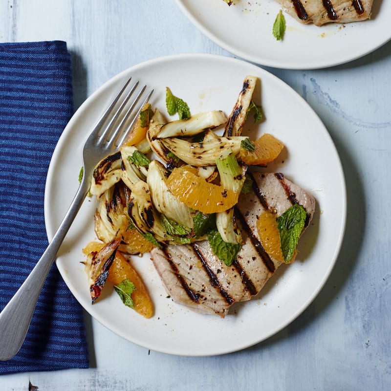 Tuna with fennel, oranges, and mint
