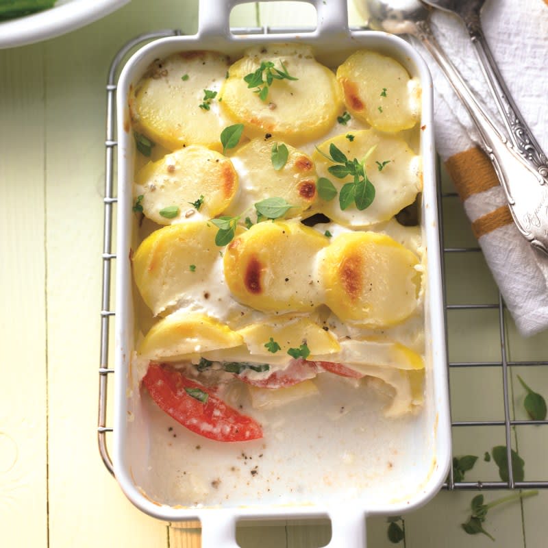 Foto van Ovenschotel met aardappel en tomaat door WW
