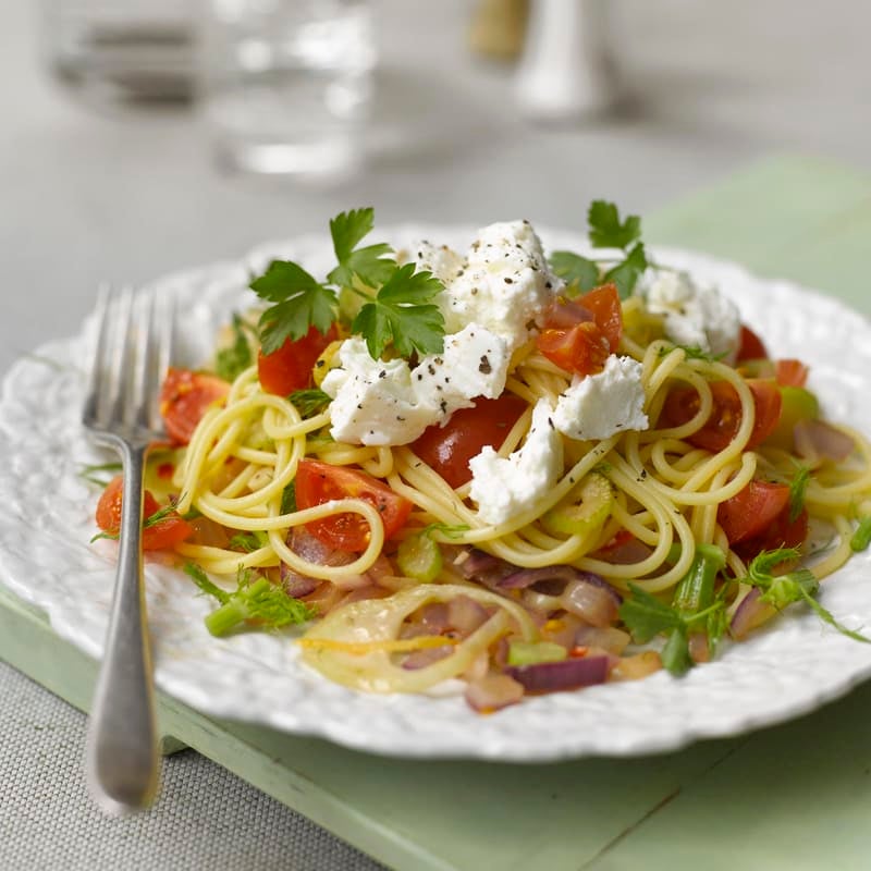 Foto Spaghetti mit Fenchel-Tomaten-Sauce und Ricotta von WW