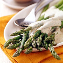 Photo of Asparagus with shallot-mustard cream by WW