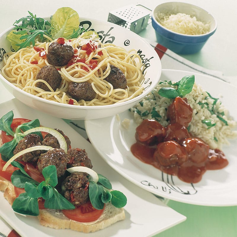 Foto av Köttbullar med pasta och tomatsallad från WW ViktVäktarna