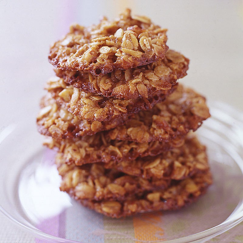 Photo of Oatmeal-pecan lace cookies by WW