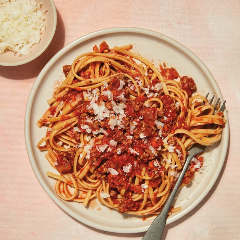 Linguine with tomato-meat sauce