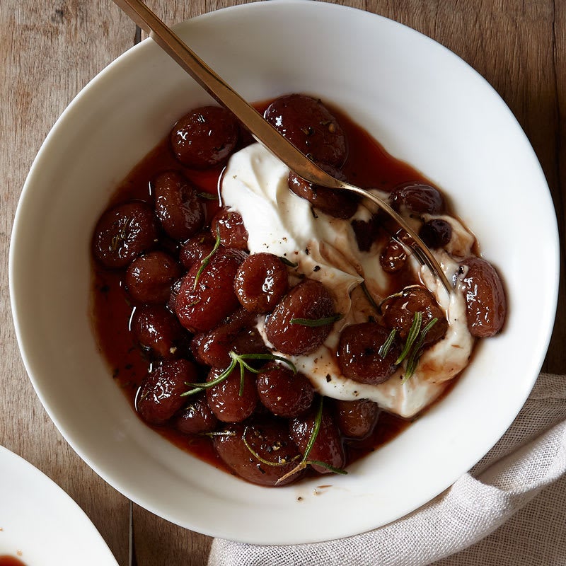 Photo of Roasted Grapes with Rosemary and Yogourt by WW