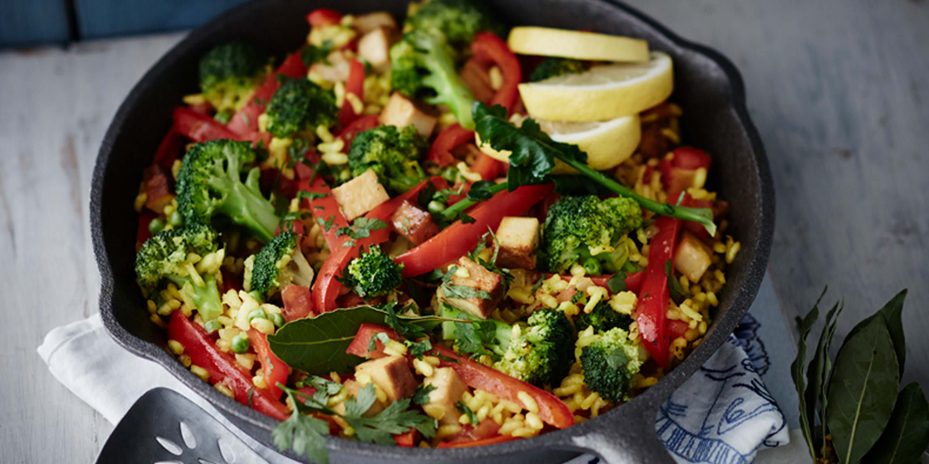 Vegane Gemüsepfanne mit Brokkoli und Paprika