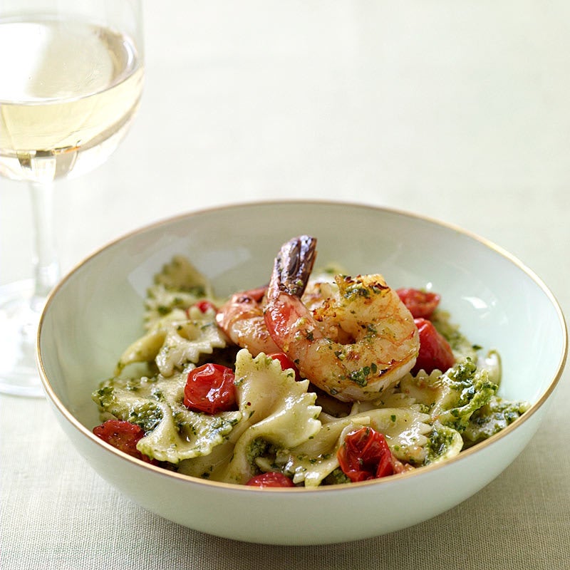 Photo of Farfalle with shrimp and pesto by WW