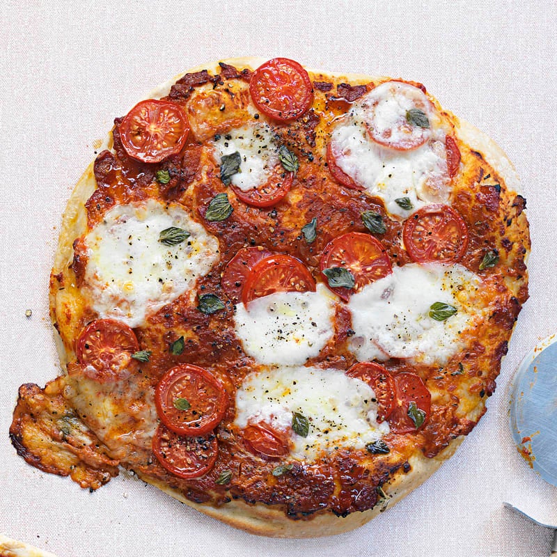 Foto Tomaten-Mozzarella-Pizza von WW