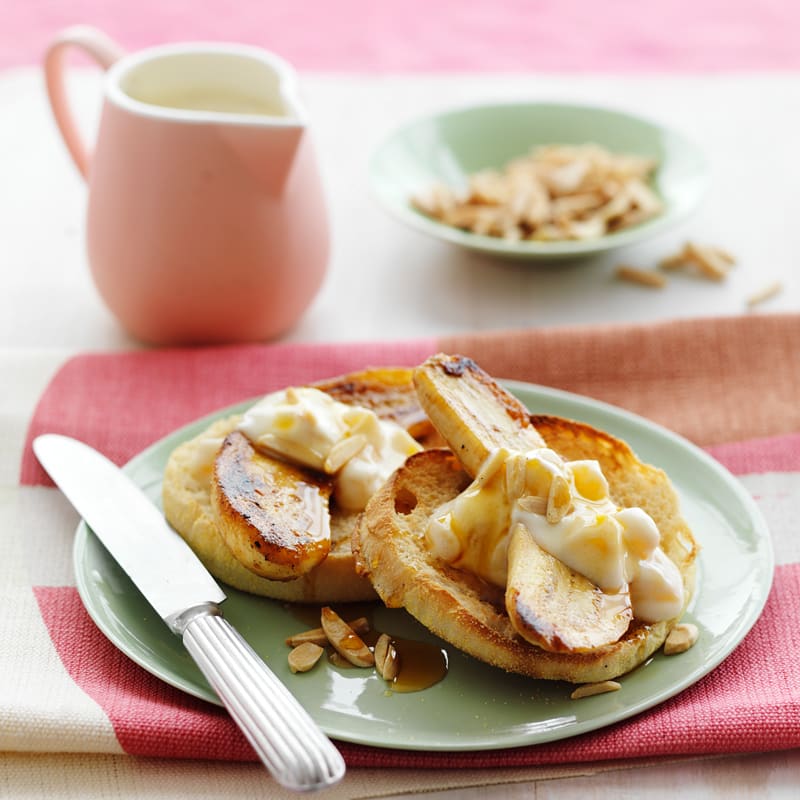 Photo of English muffins with grilled banana and yoghurt by WW