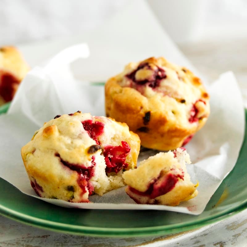 Photo of Raspberry and passionfruit muffins by WW