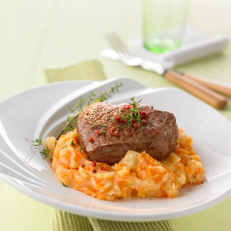 Foto Karotten-Ingwer-Püree mit Steak von WW