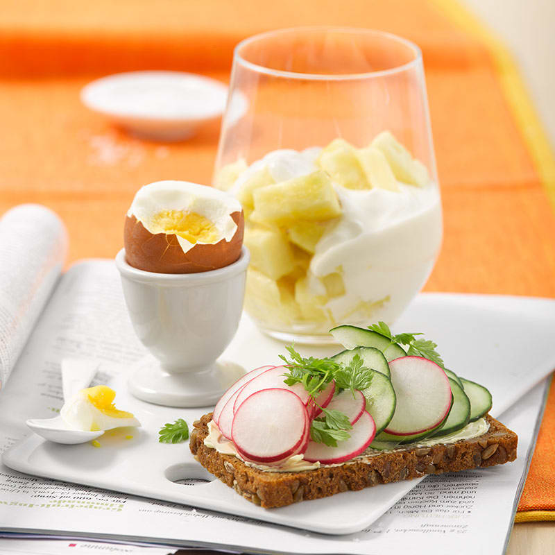 Foto av Rågbröd, ägg och ananasyoghurt från WW ViktVäktarna