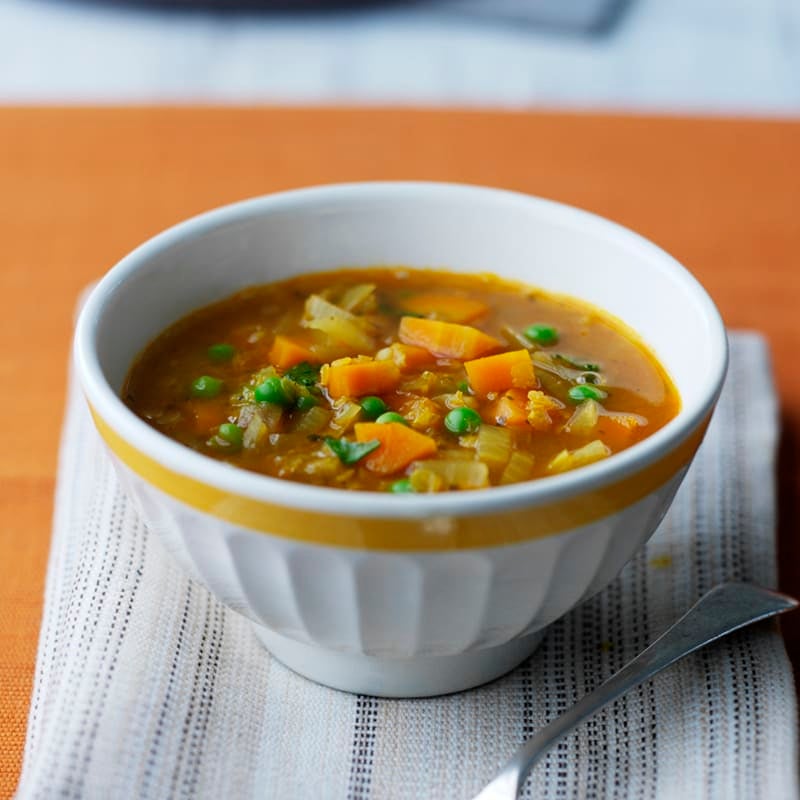 Foto Gemüsesuppe mit Curry und frischem Koriander von WW
