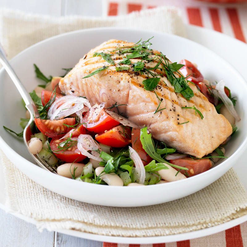 Photo of Grilled salmon with white bean salad by WW