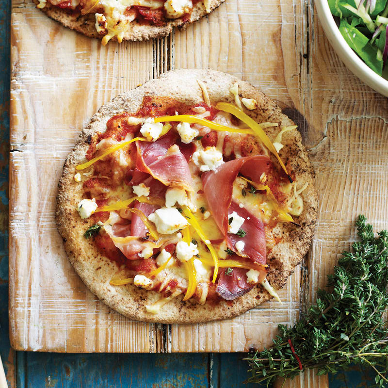 Photo of Goat's cheese and prosciutto pizzas by WW