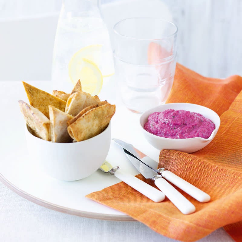 Photo of Beetroot dip with fennel pita crisps by WW