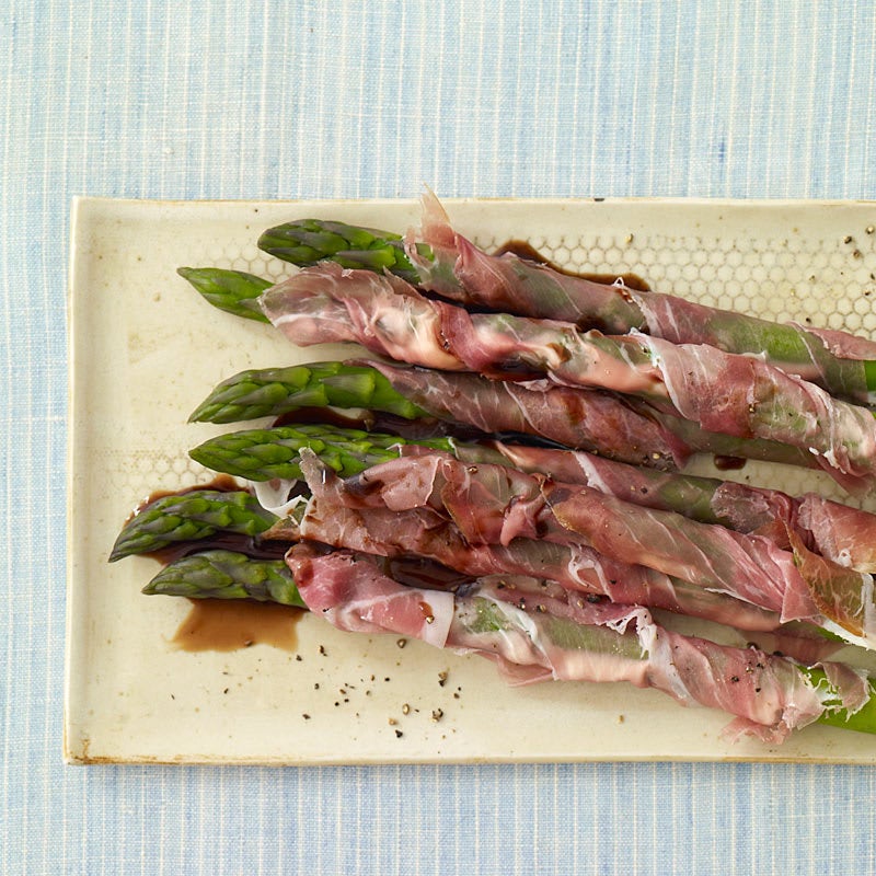 Photo of Prosciutto-wrapped asparagus by WW