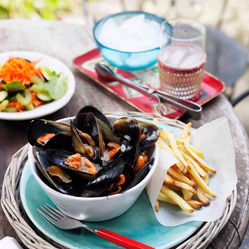 Photo of Lemon mussels with shoestring fries by WW