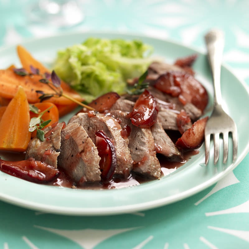 Duck breasts with plum & red wine sauce | Healthy Recipe | WW UK
