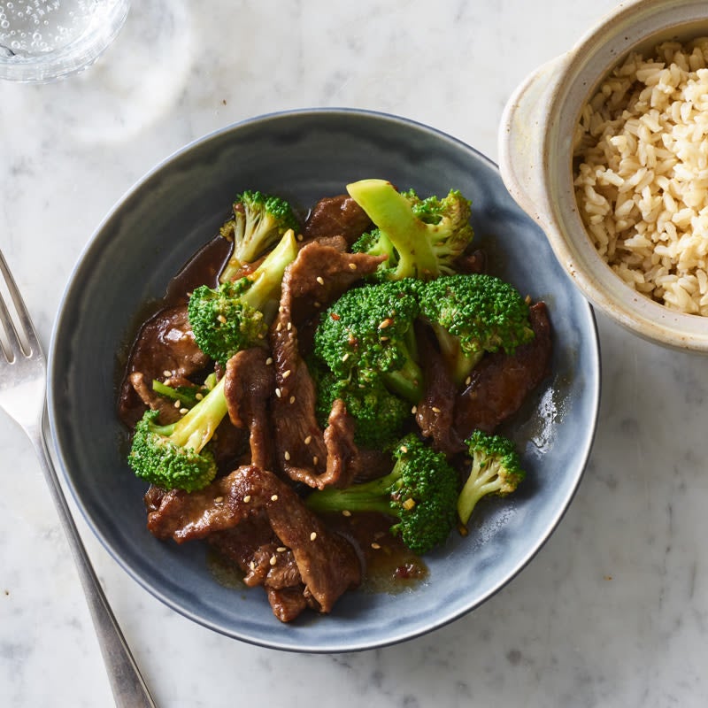 Beef & broccoli stir-fry | Recipes | WW USA