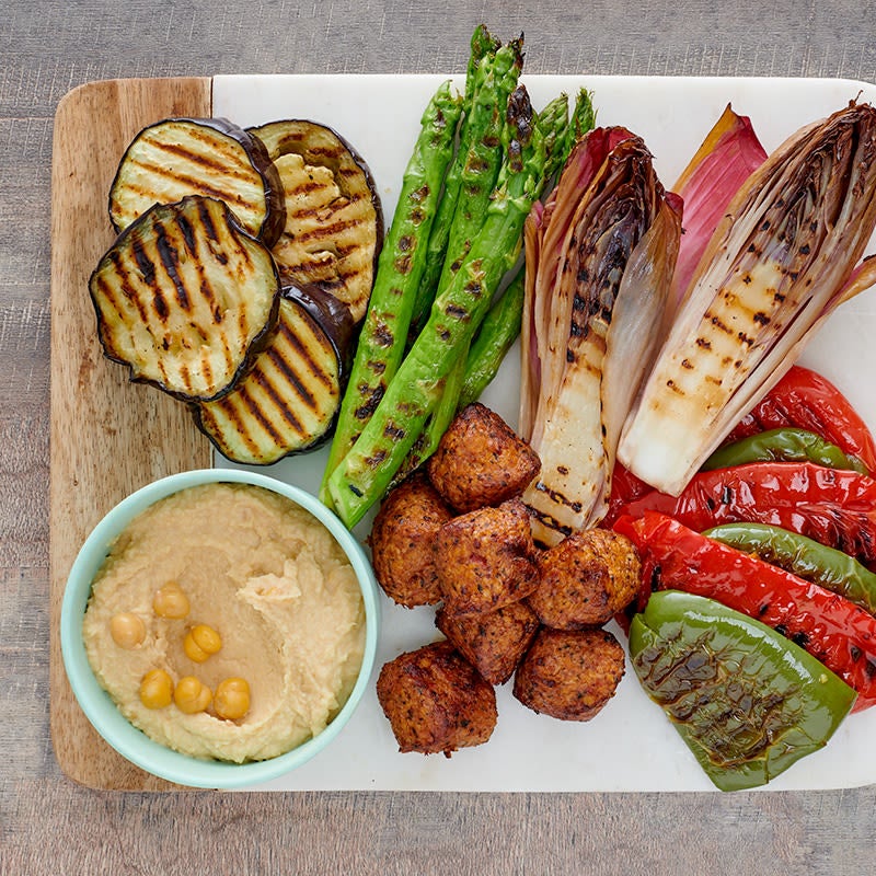 Grilled vegetables with lemony chickpea dip | Recipes | WW USA