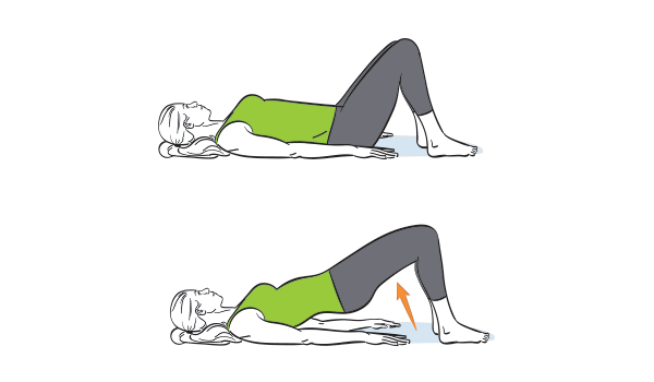 Exercice de Pilates: enroulement de la colonne vertébrale